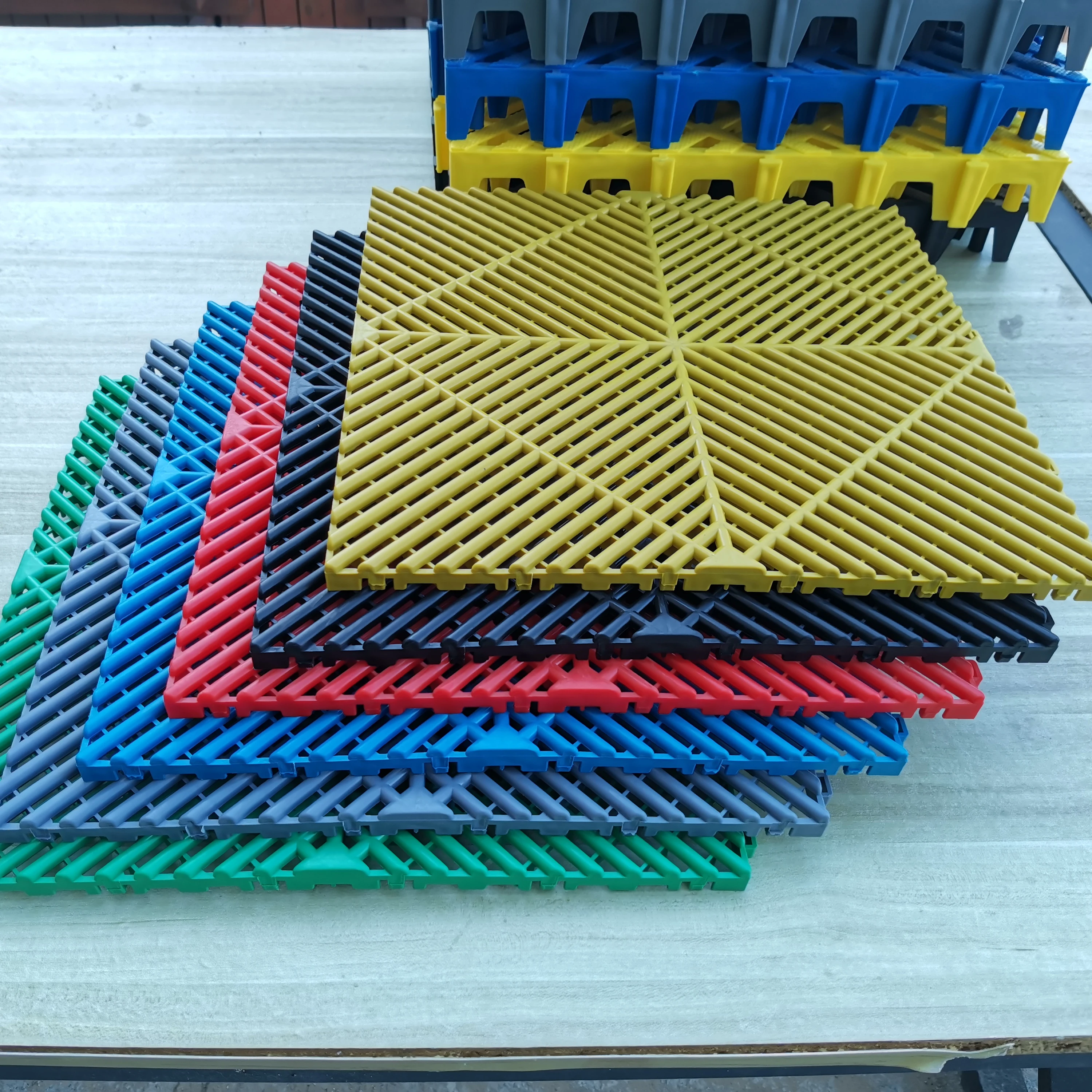 Pvc interlocking garage floor tiles/removable pvc interlocking floor tile for warehouse