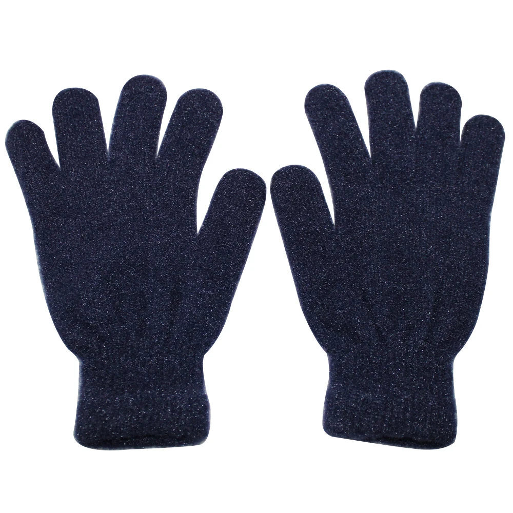Plush gloves are added in winter to keep warm and elastic for outdoor sports