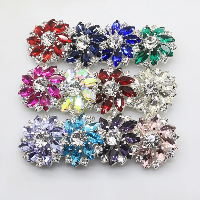 Manufacturers wholesale 28mm jewelry flower-shaped rhinestone glass DIY hand diamond decorated button shirt