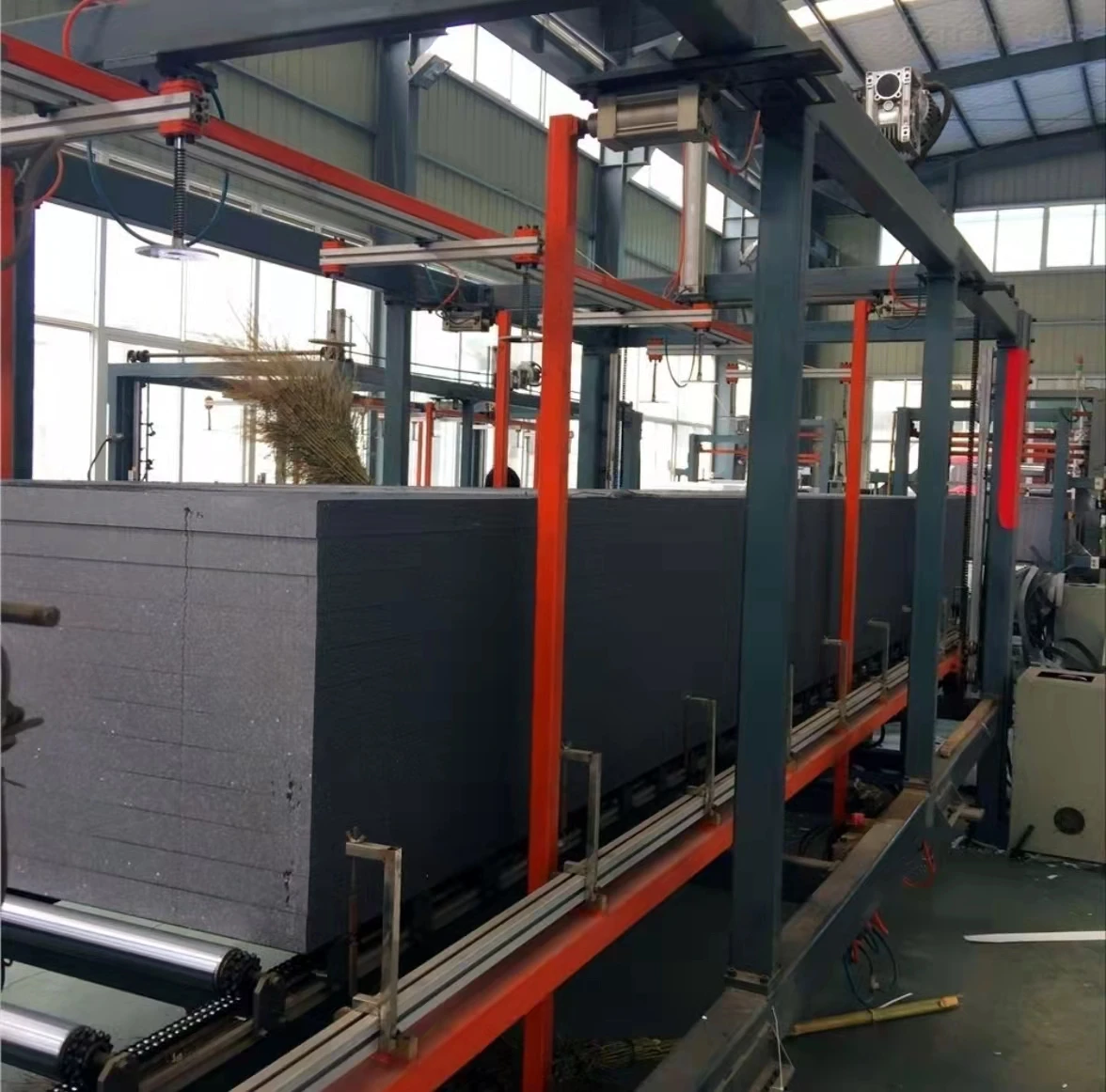 For safe and reliable buildings graphite infused grey sheet high pressure eps foam board it is used for heat insulation