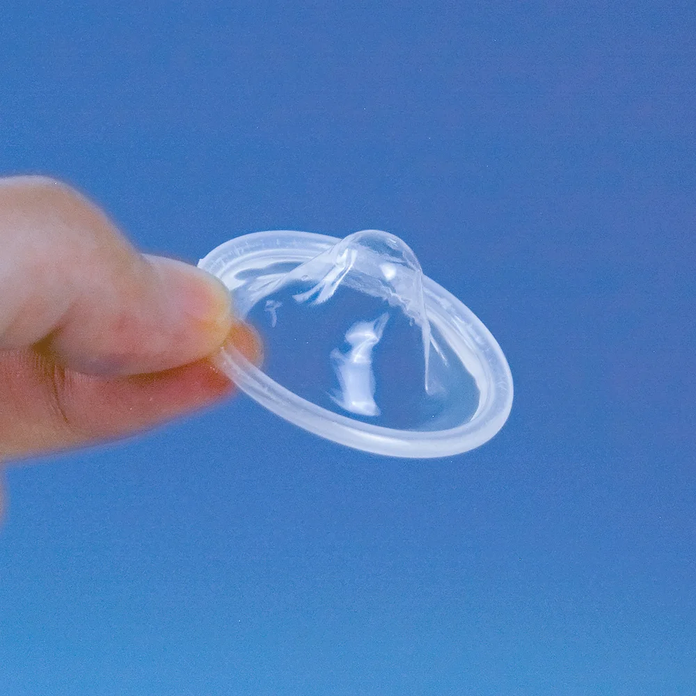 silicone lubricant oil thin feel non latex 0.01 condom with ce approved