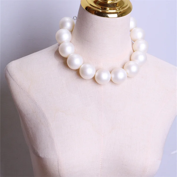 Fashion Jewelry Necklace Handmade 30mm Oversized Pearl Necklace for Women