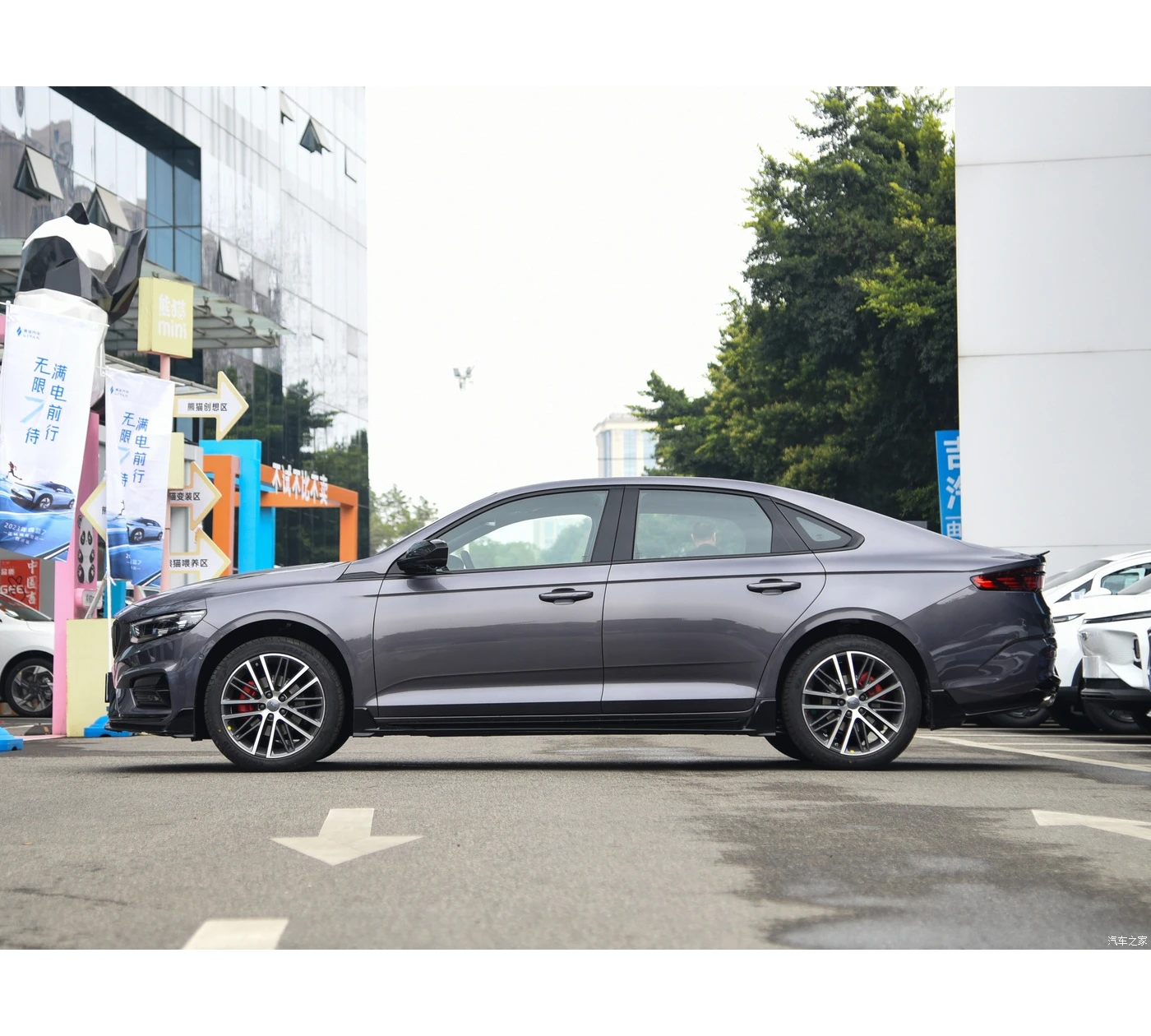 Купить автомобили из Китая Geely Xingrui L 120 163Ps 4 двери 5 мест седан высокая скорость 200 км/ч бензин подержанные для продажи j
