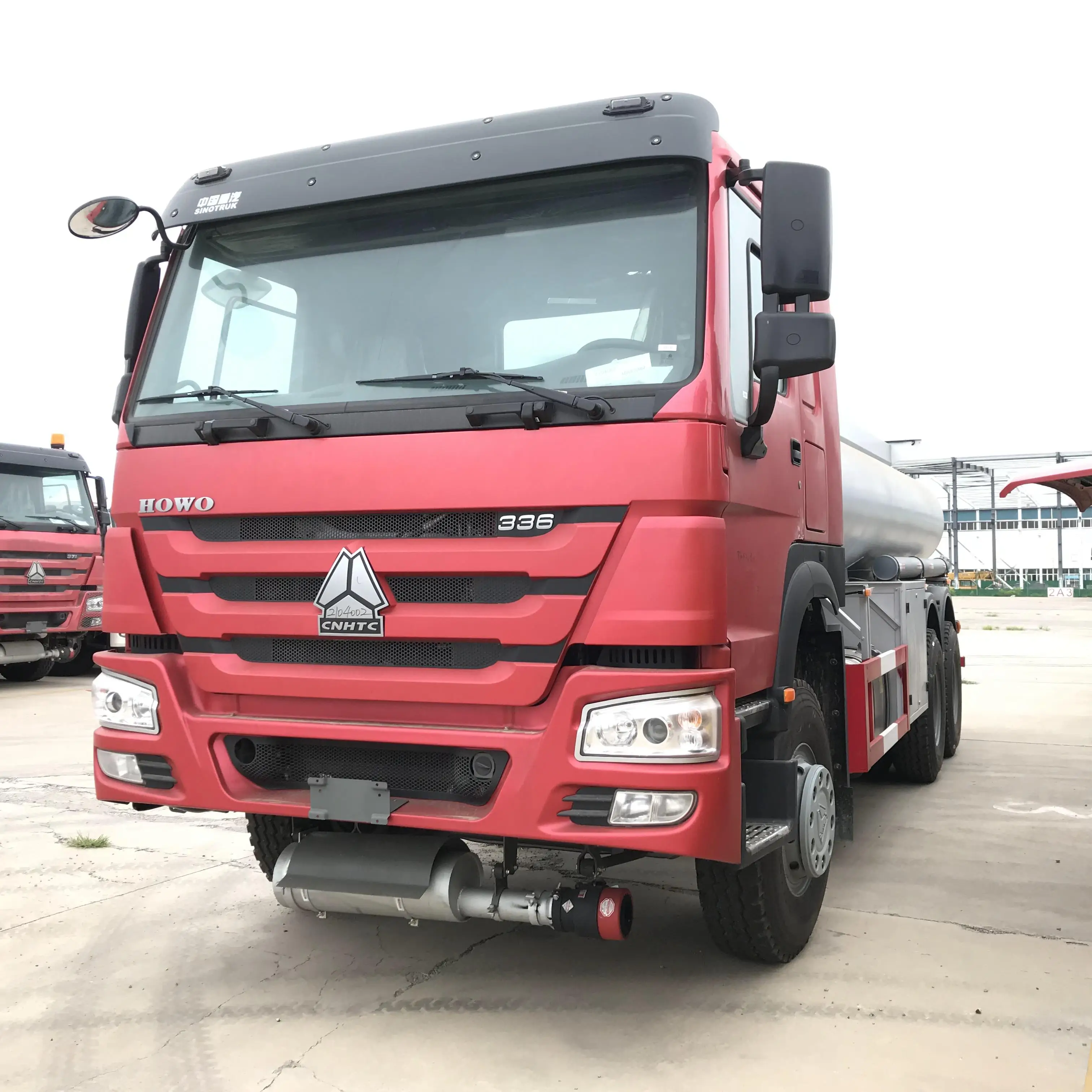 Топливный Танкер SINOTRUK HOWO 6X4