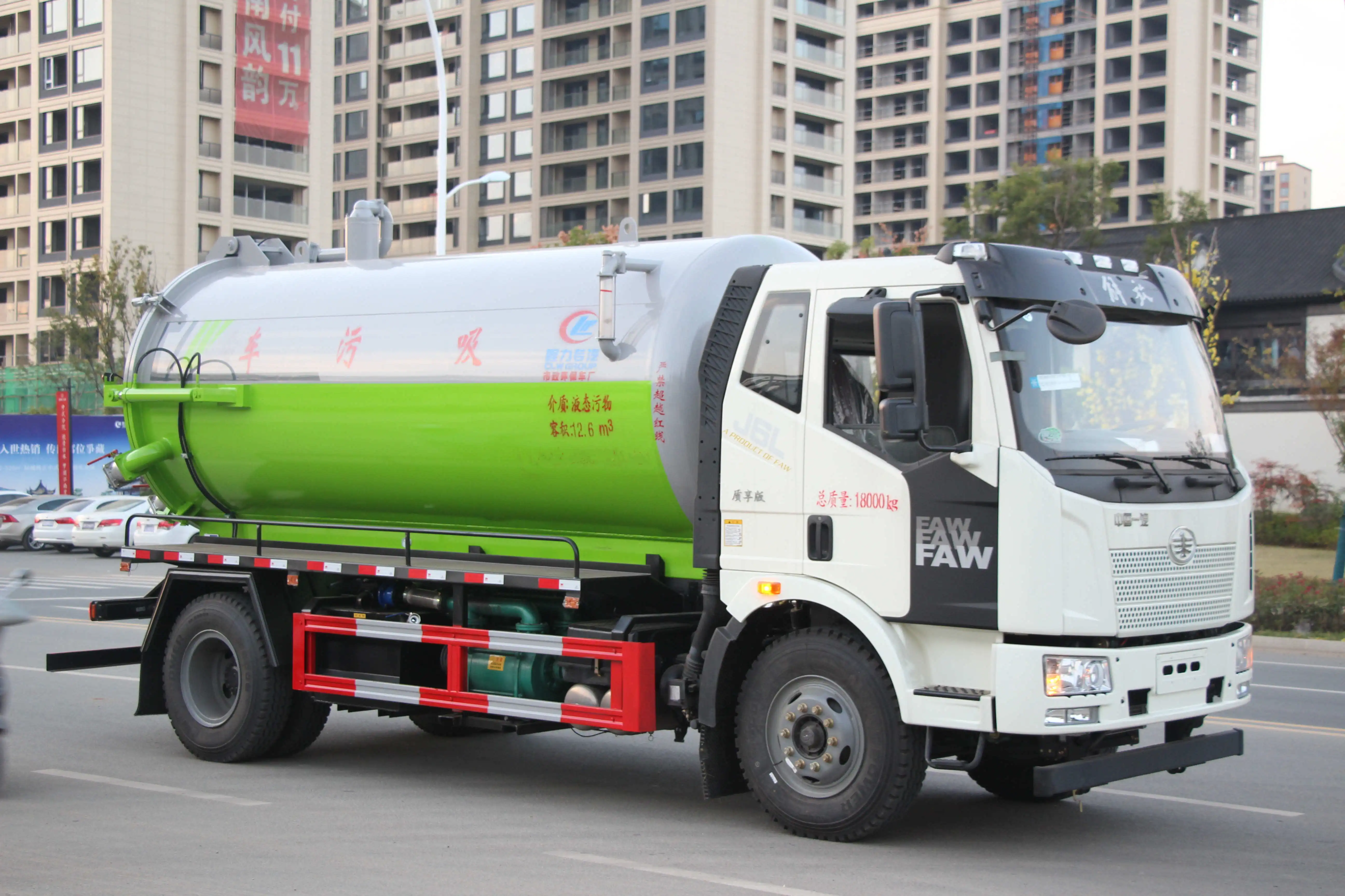 Faw dongfeng Zoomlion 4X2 12.6cbm Sewer Cleaning Jetting Tank Truck Vacuum Sewage Suction Truck