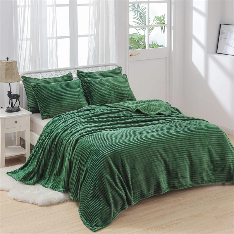 China Factory Wholesale Cheap Plush Microfiber Super Soft Fleece Blanket Solid Plaid Flannel Waffle Polar Fleece Blanket