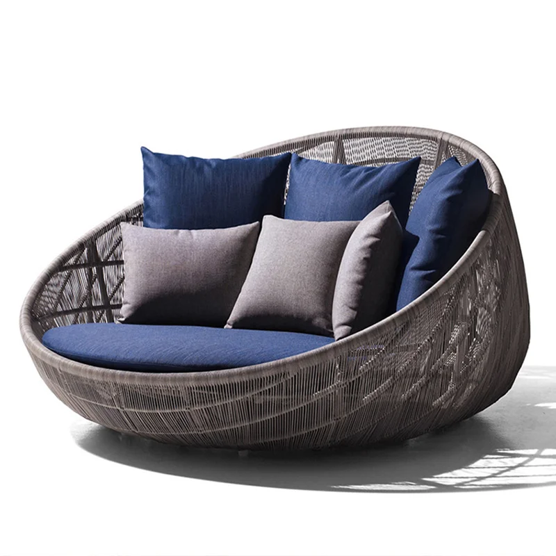 Modern Rattan Day Bed Sun Round Outdoor Lounge with Canopy Lounger Chaise