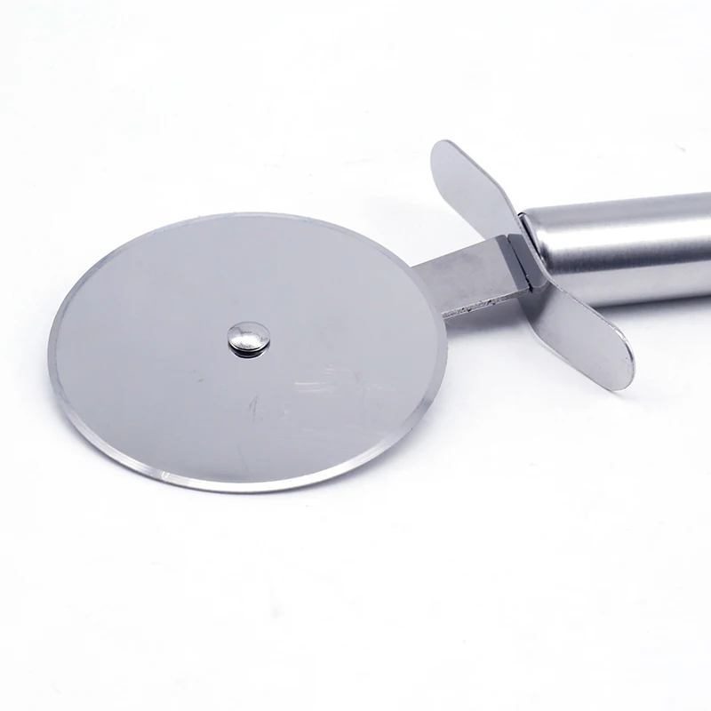 China factory kitchen tools stainless steel durable reused pastry slicer pizza cutter