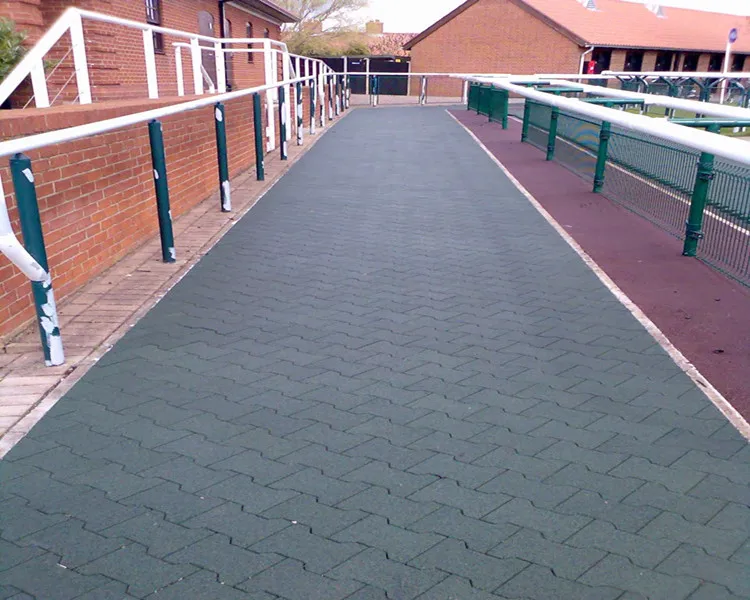 Outdoor Dog Bone Rubber Tiles Stable Rubber Brick