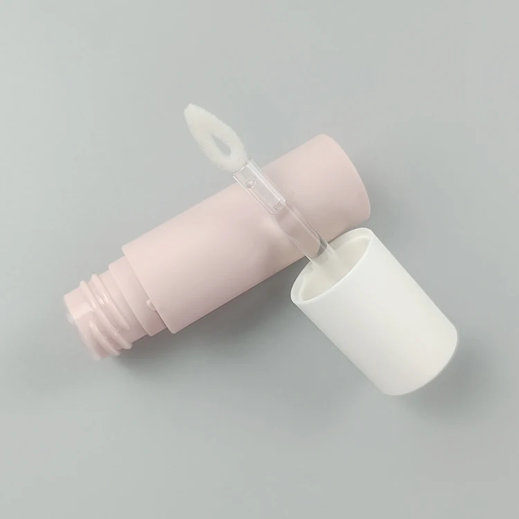 New Customized Cosmetic Empty Cute Wholesale Mini Lip Gloss Container Rubber Paint 3g Lip Gloss Tube Cosmetic Packaging