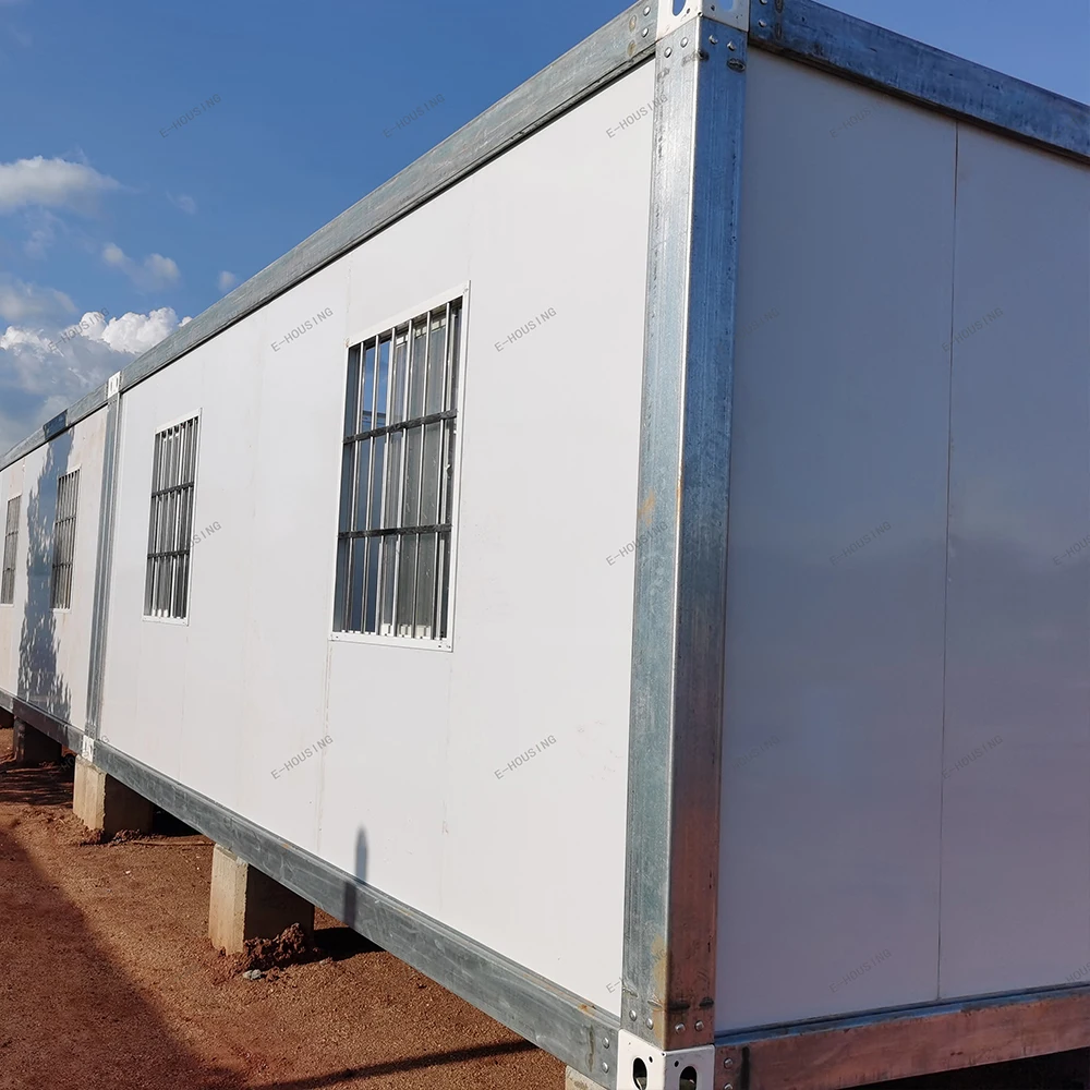 E-HOUSING Prefabricated Portable Tiny Farm Storage Expandable Prefab House Modern Insulated Camp Container Prefab House