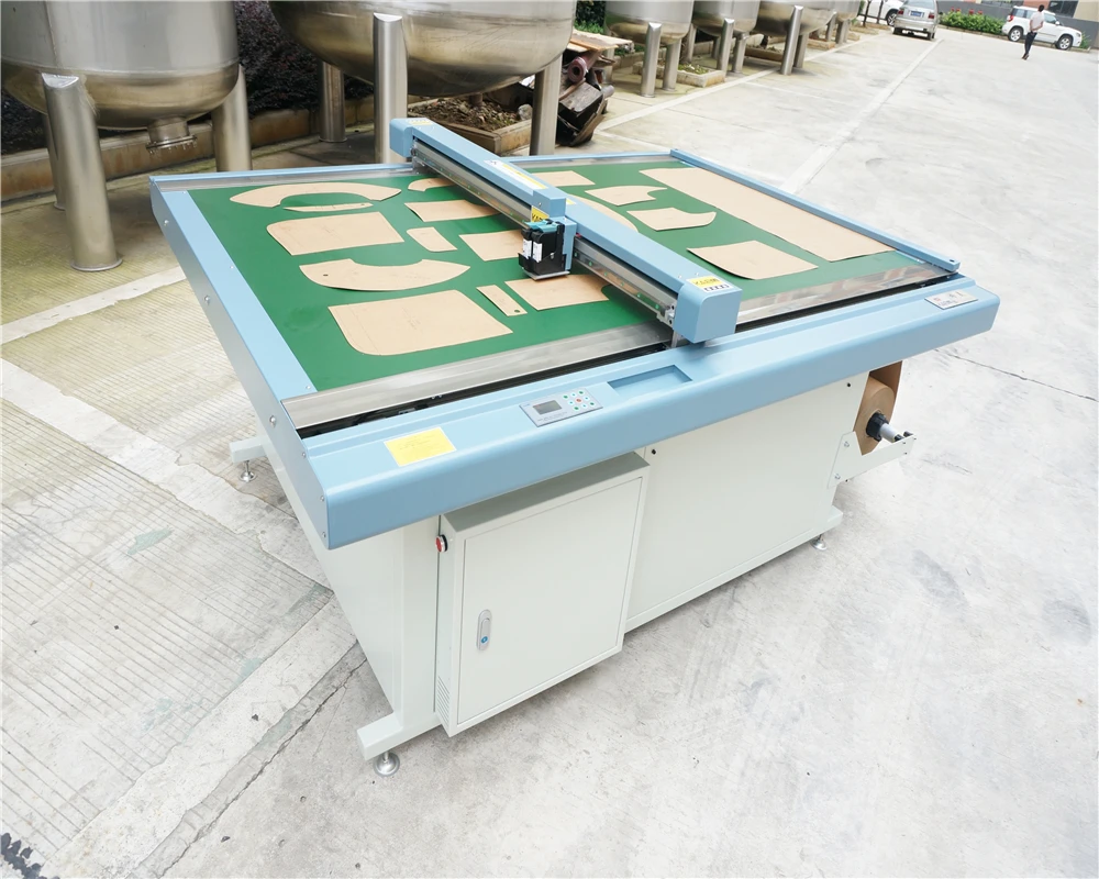 Cutting Machine CNC T-shirt Printing Textile Machinery Fabric Knife Cutter Smart