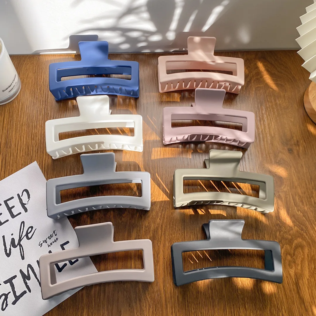 2023 wholesale large hair claw clips new fashion geometric jumbo claw clip manufacturers