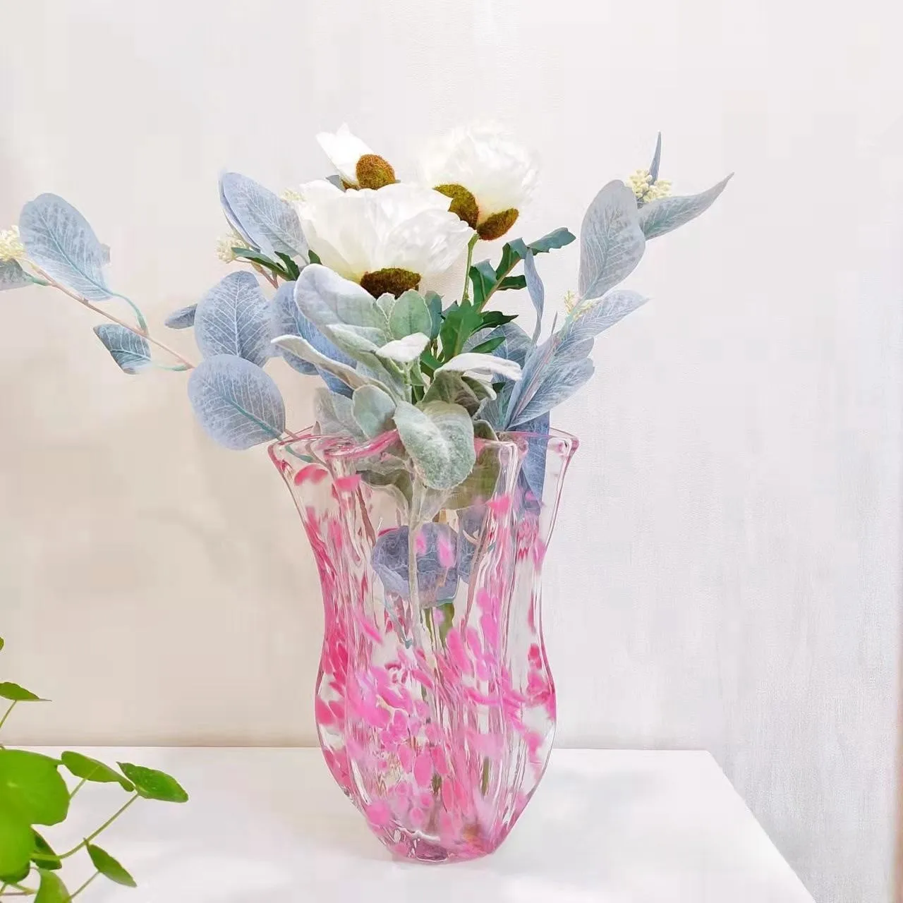 Modern hand blown Home Hotel tabletop decor handmade cherry pink gold pink colored glaze Murano art flower arrange glass vase