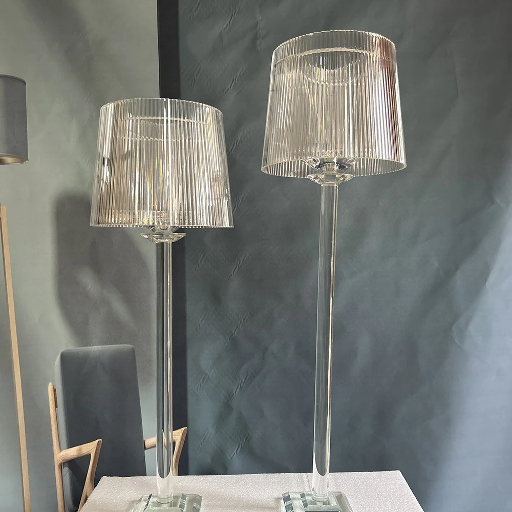 New Design Gorgeous Acrylic Crystal Lamp Shade Candle Holder Stand Candlestick Centerpiece for Wedding Event Decoration