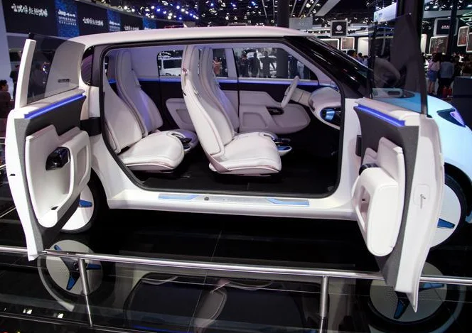 China new energy 4 wheel electric vehicles Max Speed 102km/h Mileage 351km Fast Charge 40mins Lithium Battery