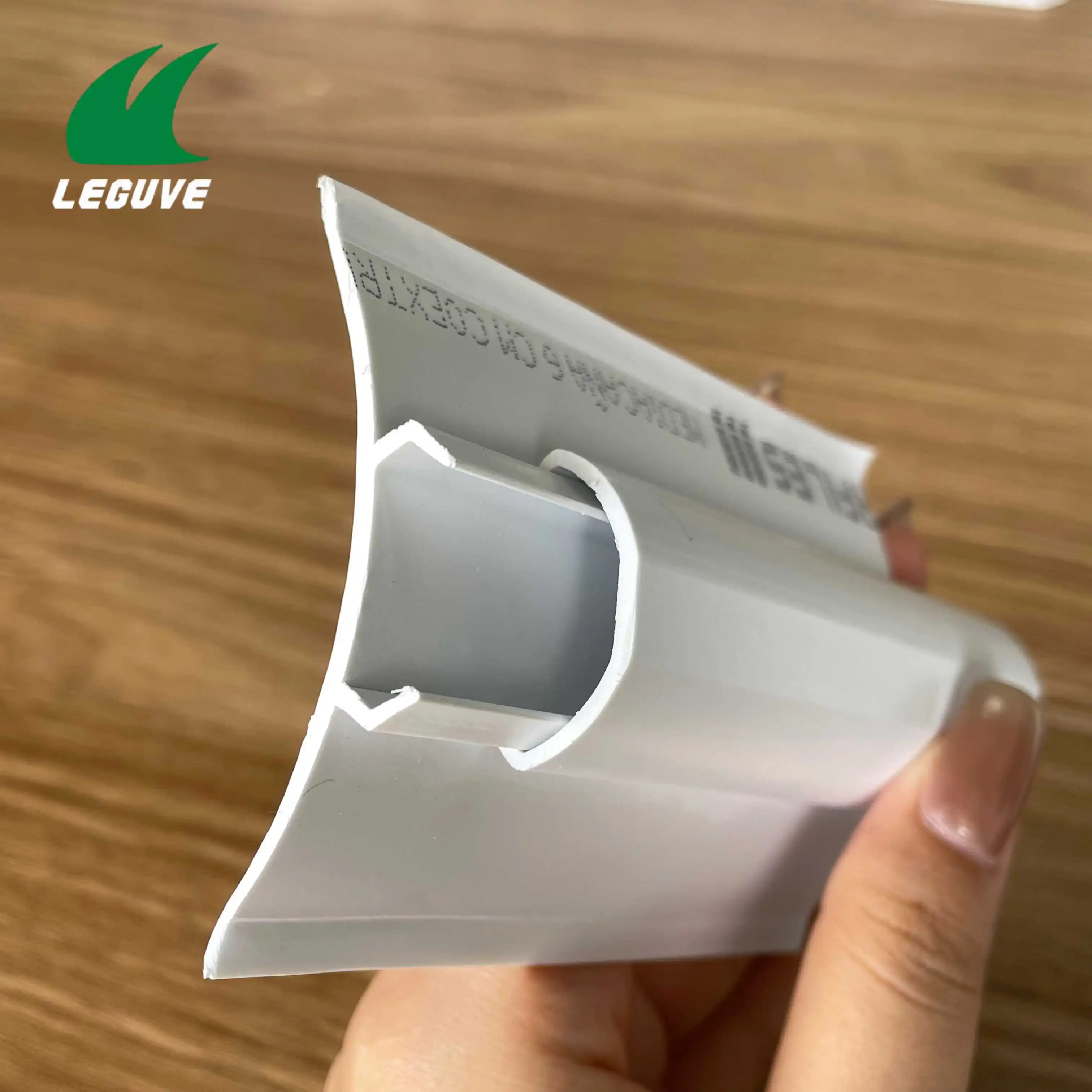 Leguwe High Quality Factory Wholesale Price UPVC Tile Trim for Corner Wall Joints Decorative Landscaping Pvc Beading