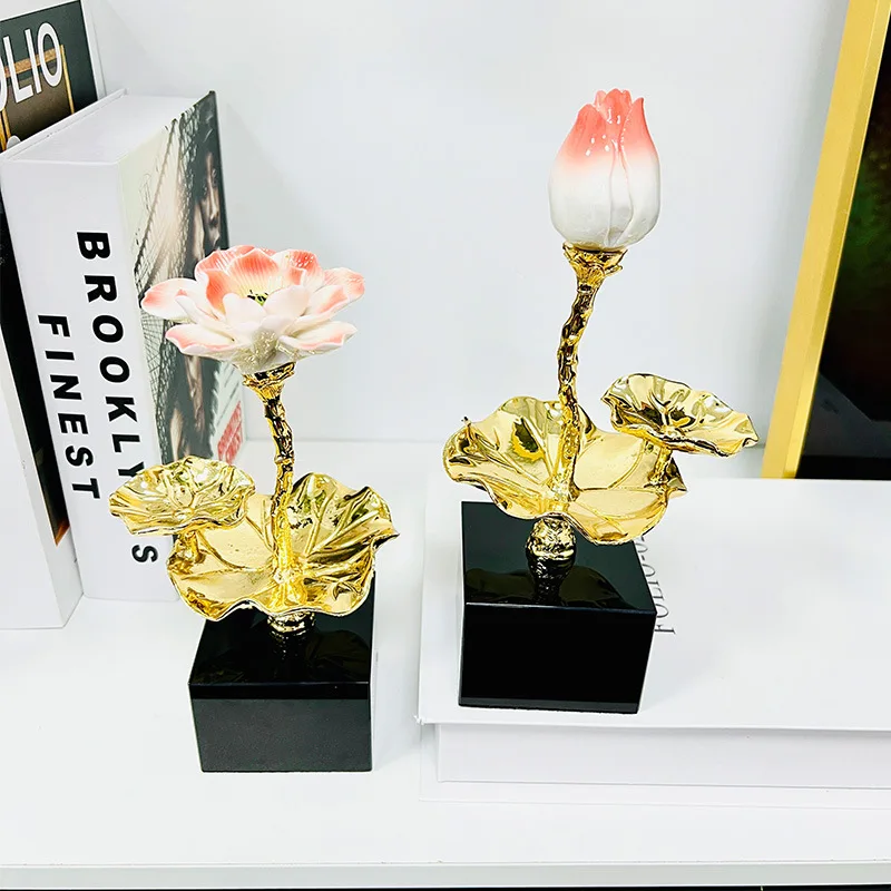 Luxury Metal Ceramic Lotus Flower New Design Modern Retro Gold Home Decor Decorative Crafts Ornaments Table Top Accessories