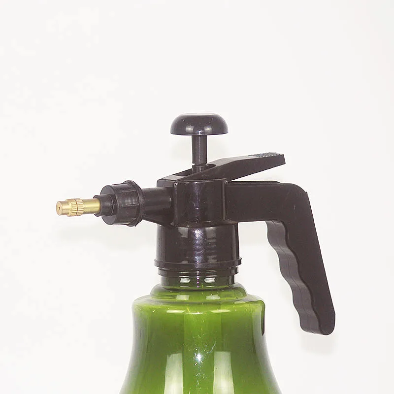 Low Price Spray can watering flowers household air disinfection special small spray bottle sprinkler watering magic device