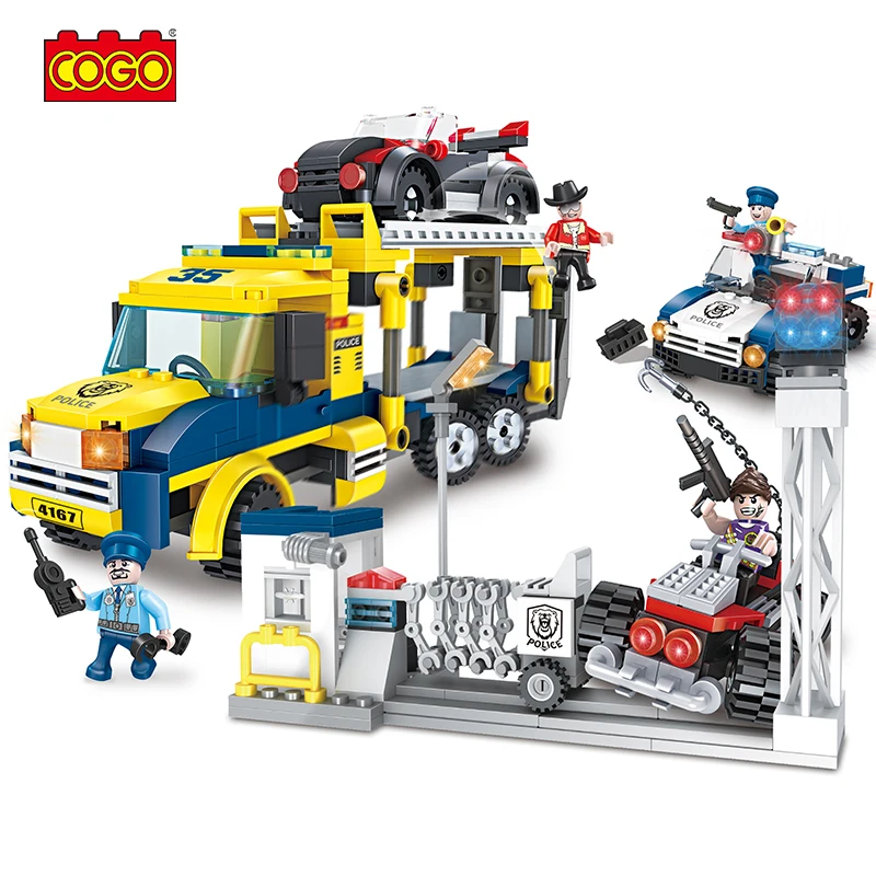COGO 550 PCS Police Super Hunting with Four Figures Education Building Brick Toys for Kids