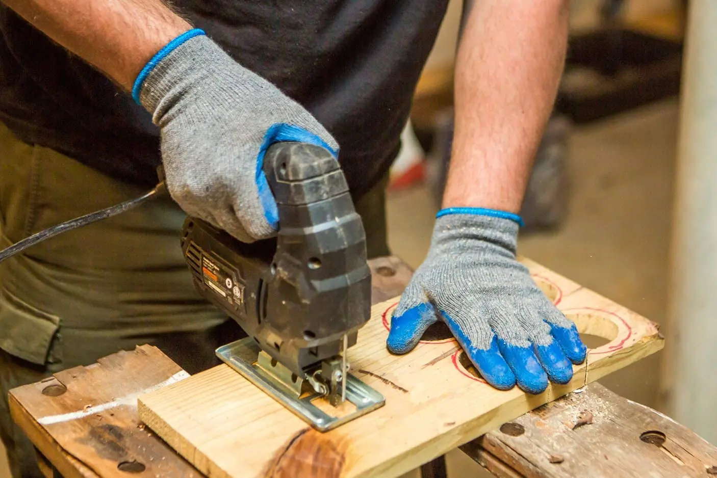 cut resistant gloves