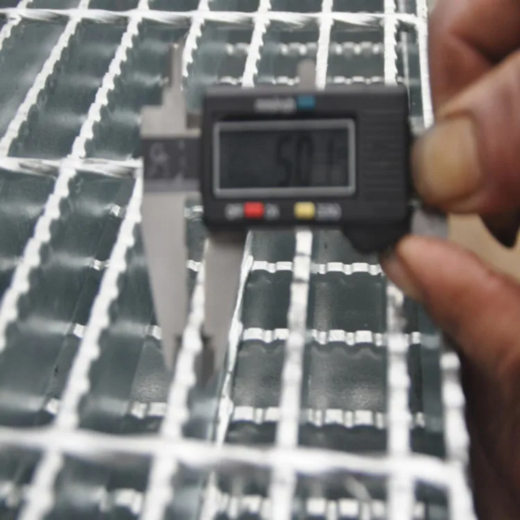 Factory Custom Construction Building Material Metal Serrated Steel Grating, Welded Bar Grating With factory price