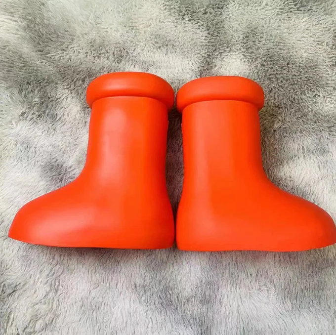 Astro Boy one shape high straight cylinder full package COSPIAY the same cute red rain shoes