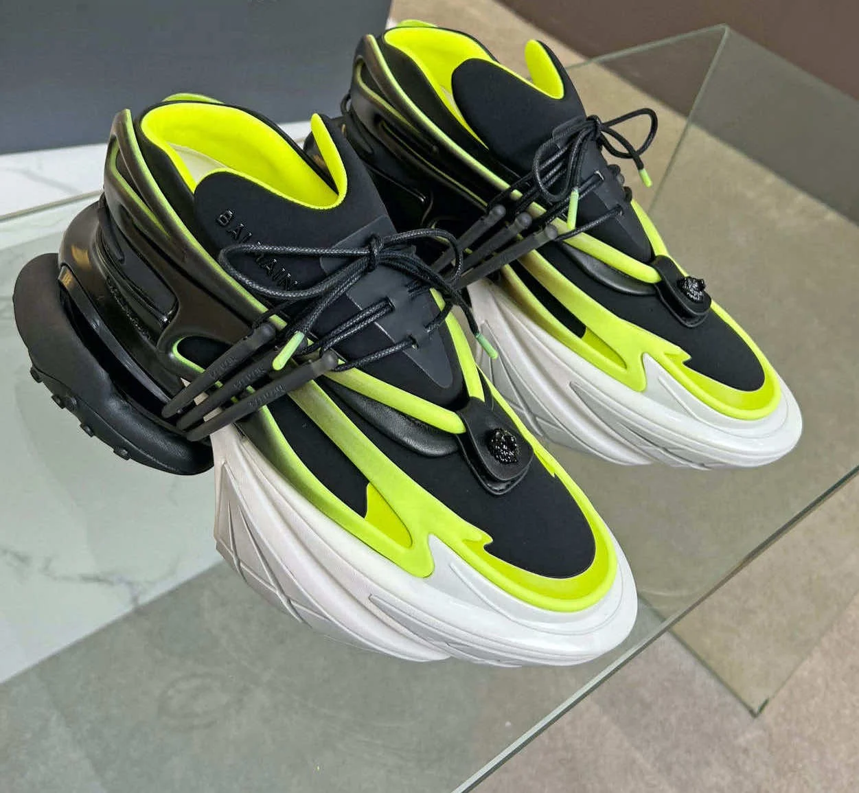 Factory Design Unisex Anti-slip Sneakers Spaceship Height Increasing Chunky Platform Shoes Men Sports Shoes Women Sneakers