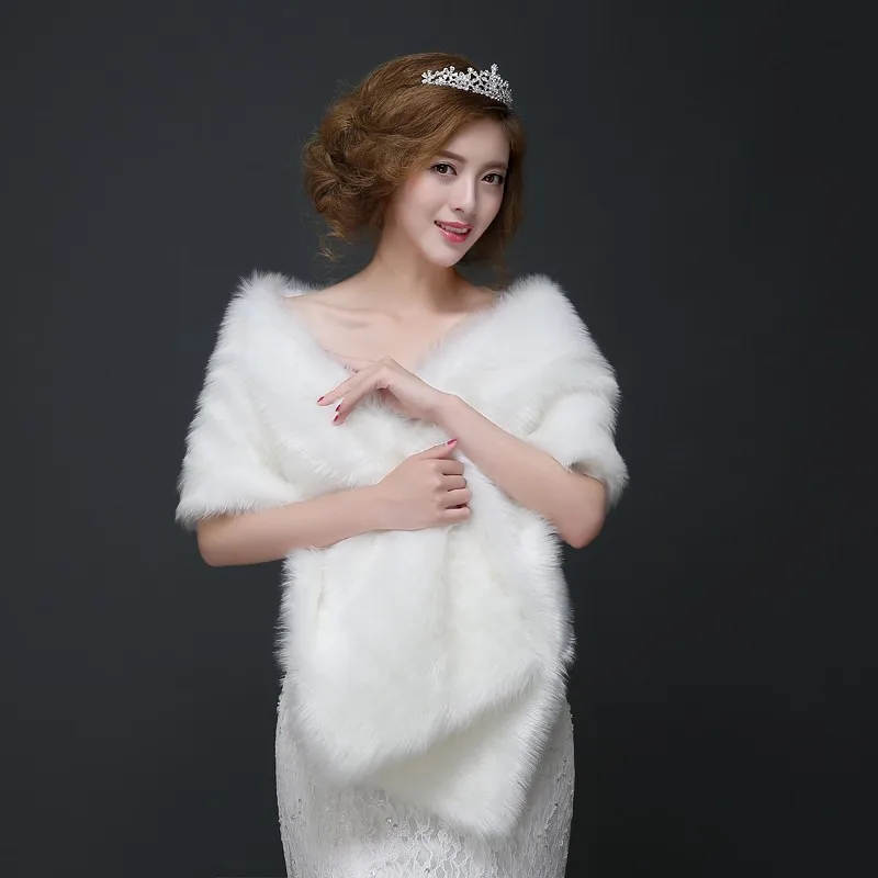 2023 Winter Wedding Bridal Faux Fur Wraps Warm shawls Outerwear Korean Style Cape Warm Female Waistcoat Cloak Coat