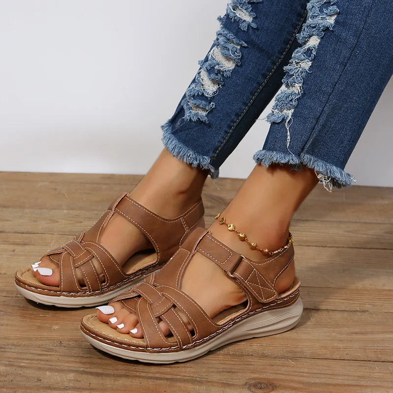 Summer retro plus size car line solid color light round head wedge Roman sandals women Water Shoes Hiking Leather Beach sandals