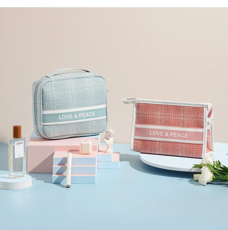 OEM/ODM New Design Beauty Designer Large Capacity Summer Women Polyester Zipper Toiletry Cosmetics Bags Make up bag