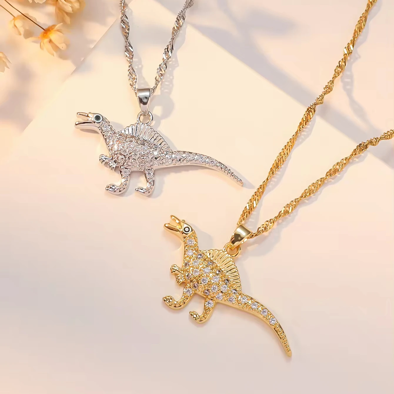 Fashion Gold Color Crystal Dragon Pendant Necklace For Women Lady Gift