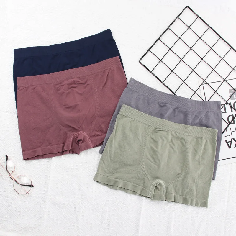 Wholesale Soft Comfortable Underwear Fashion Seamless And Breathable Boxer Brief For Men