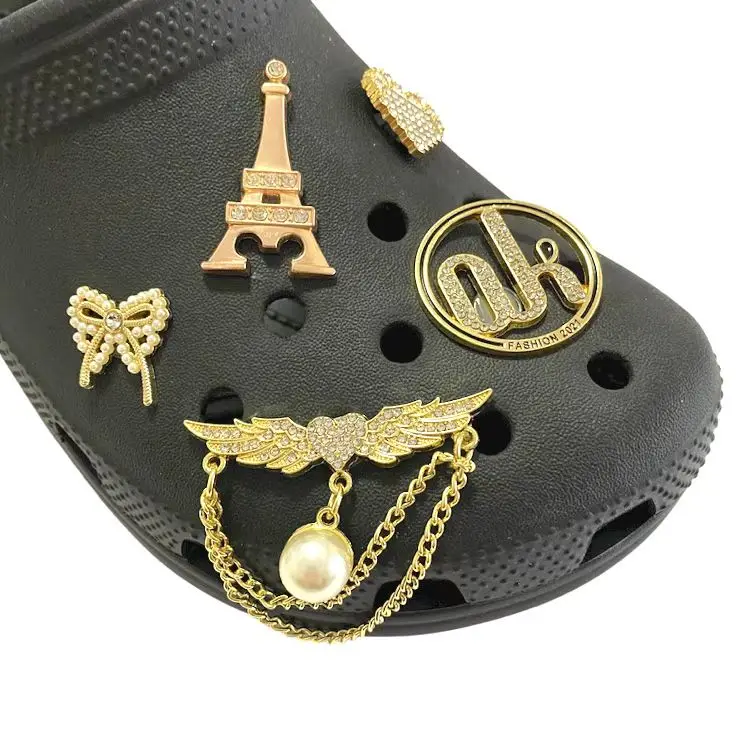 Wholesale Designer Charms For Bracelets Luxury Clog Metal Design Shoe Buckle Decoration Custom Brand Accessories Charms