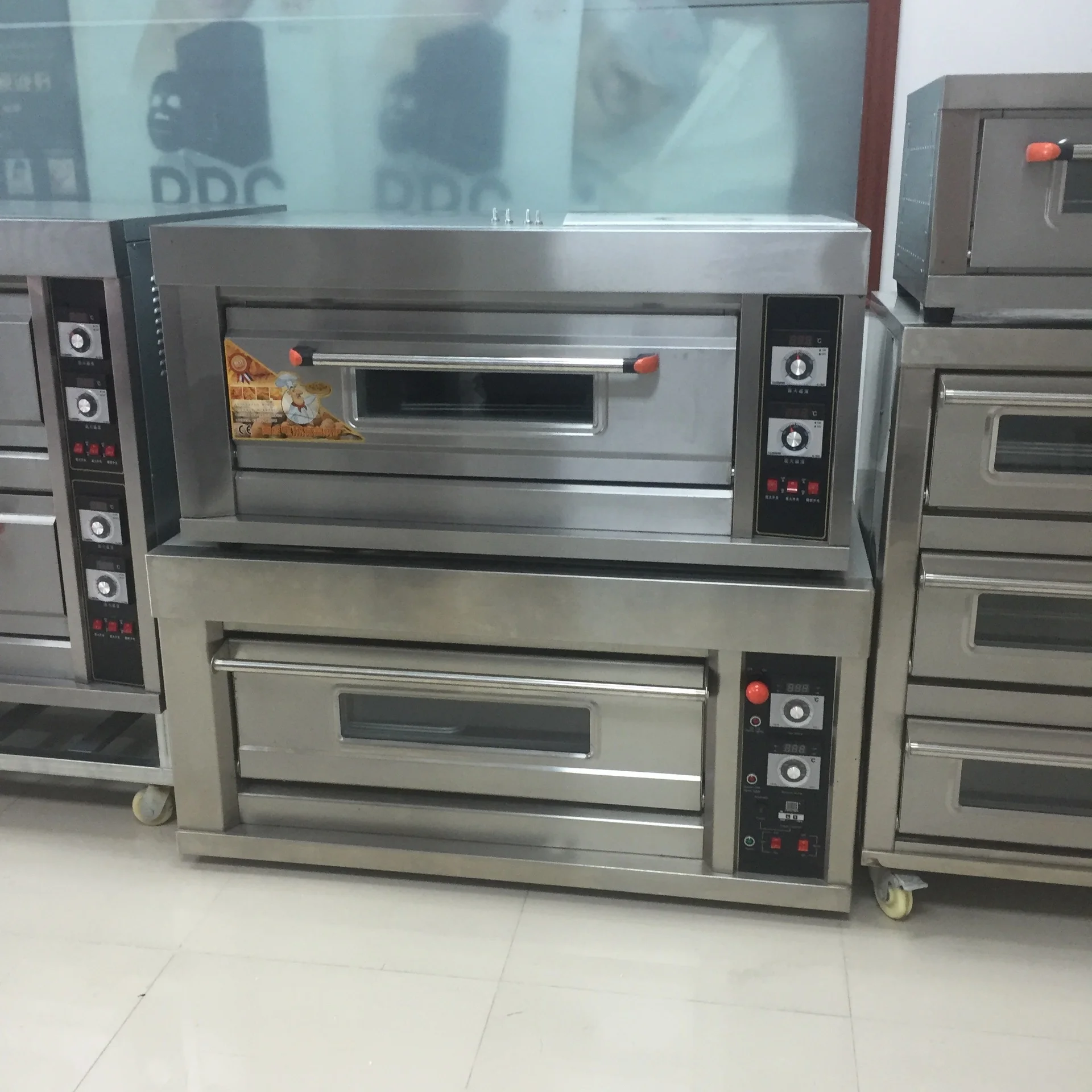 new model 1 deck 1 tray electricity gas croissant bakery oven toast machine on sale