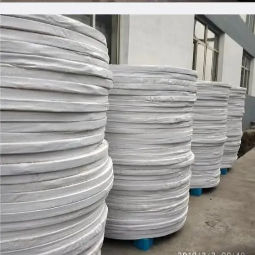 Combine wire clamping rubber conveyor belt