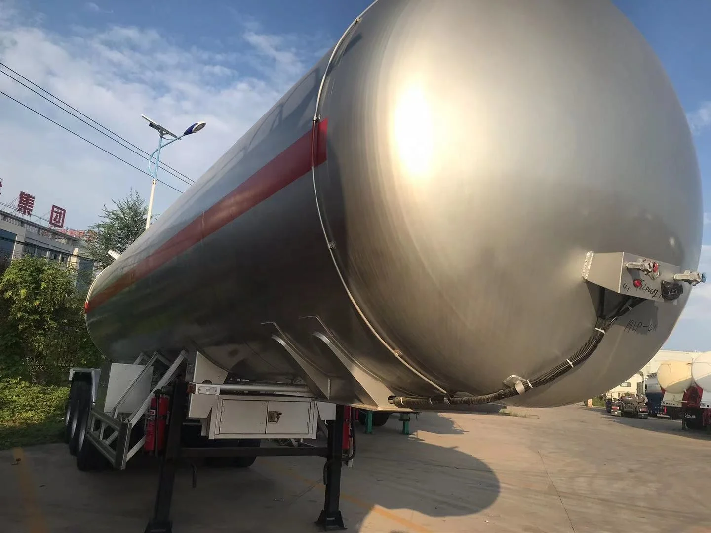 Good Quality 3 Axles 52600 LPG Petroleum Gas Pressure Vessel Tanker Trailer for