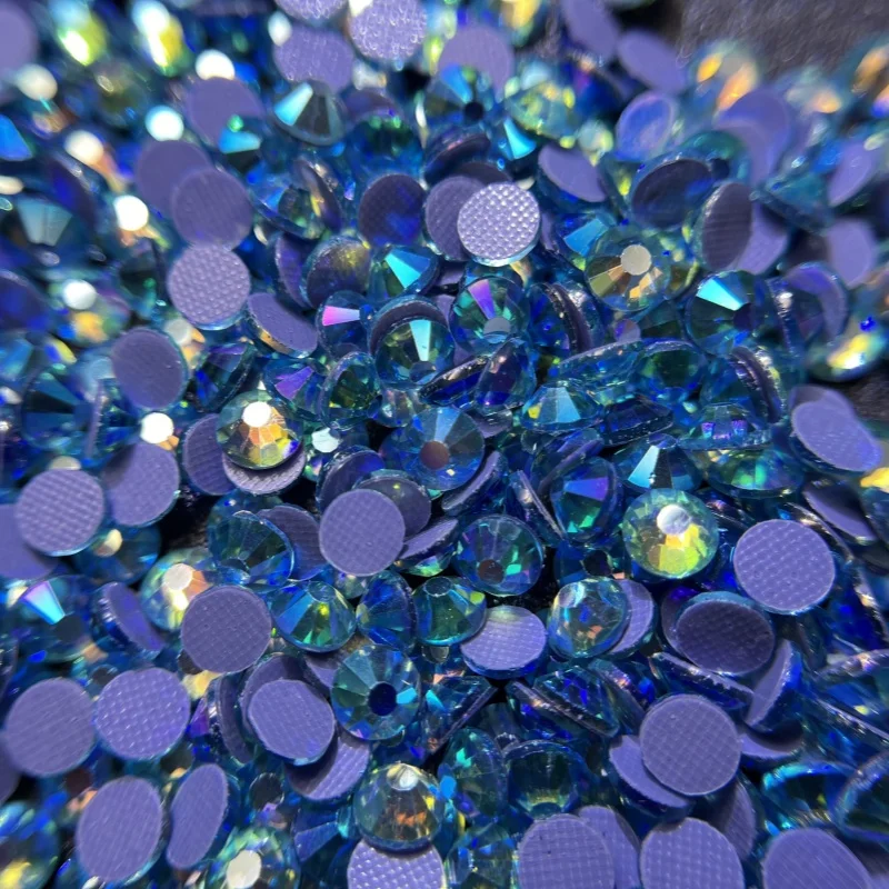 Manufacture supplier Flashing rhinestone logo custom shiny stones hot fix