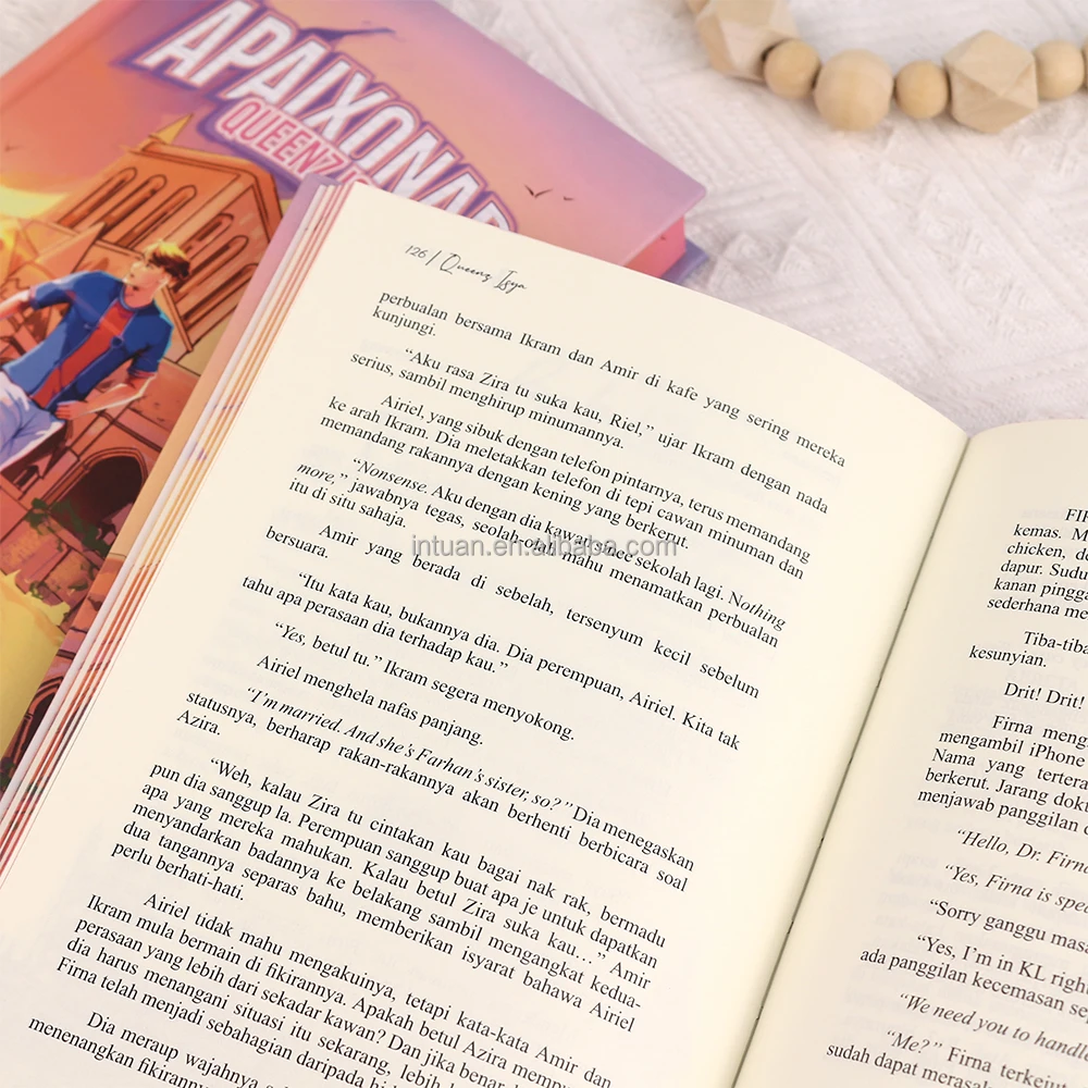 Custom Spray Painted Hardcover Novel Book Art Design with Offset Printing A4/A5 Size for Kraft Paper Packaging Carton Boxes