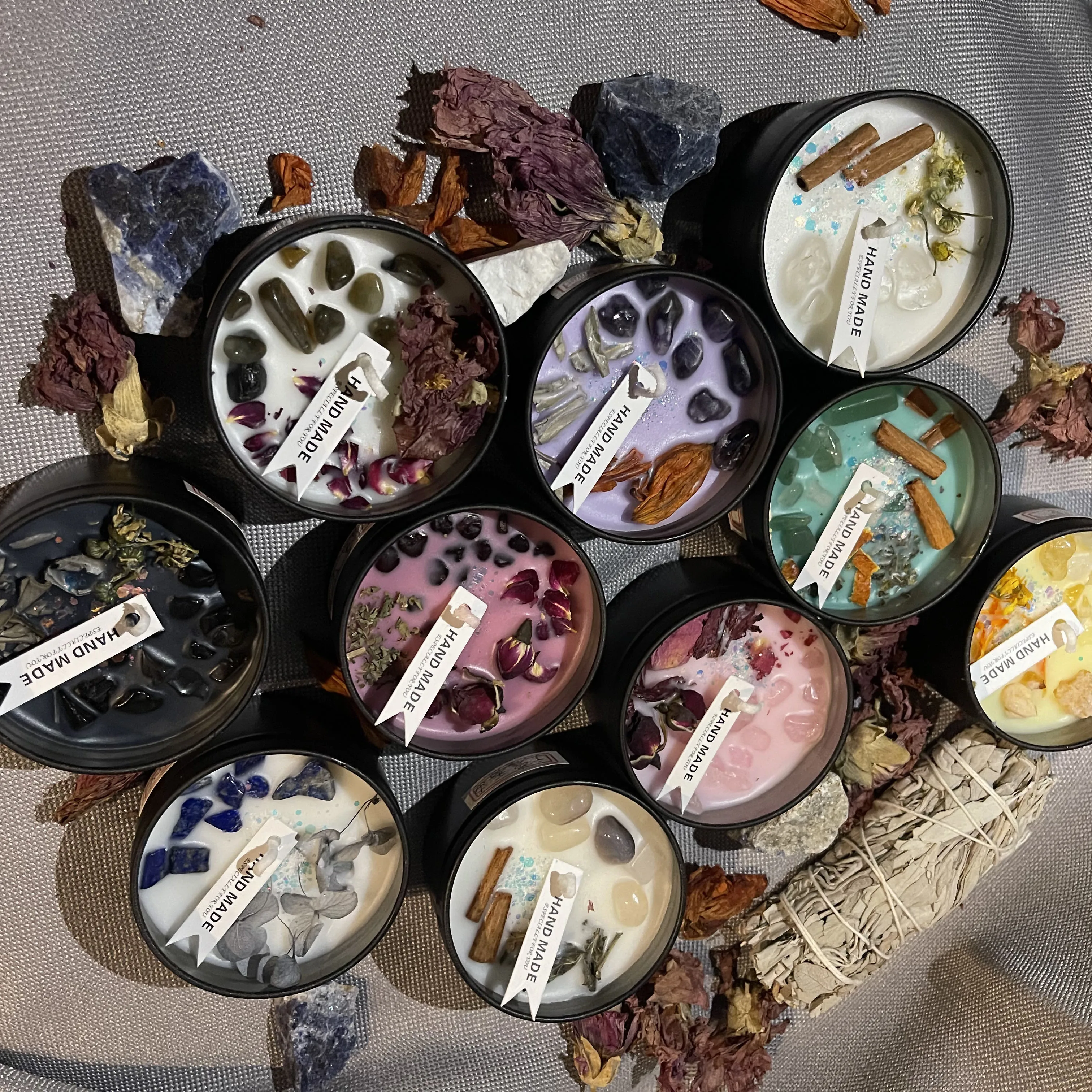 Low MOQ handmade scented soy wax tarot spiritual healing tin unique crystal candles with crystals