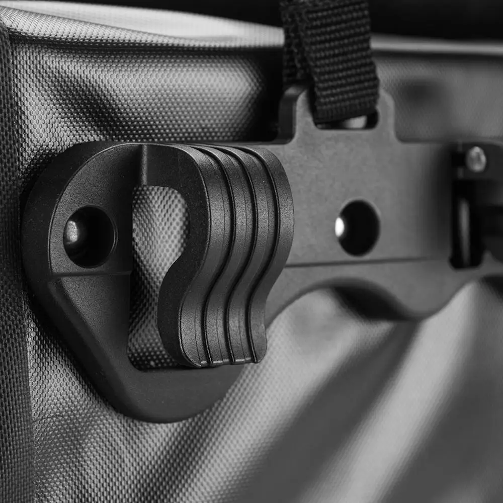 VANNO Wholesale Roll Up Waterproof Cycling Traveling Bicycle Rear Rack Saddle bag bike Pannier Bag with Shoulder Strap