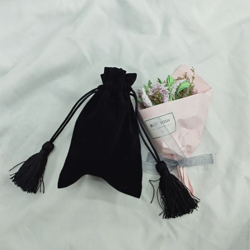 Оптовая продажа бархатный мешочек Ювелирные изделия Шнурок Бархатный упаковочный мешок с кисточкой