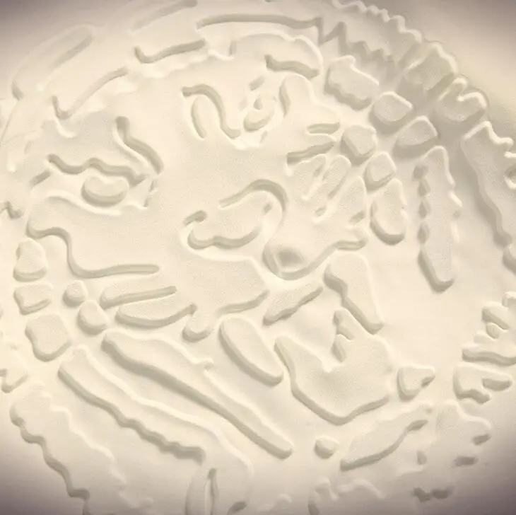 
Modern fancywork Embossed Print men short sleeve Custom Design T-shirt 