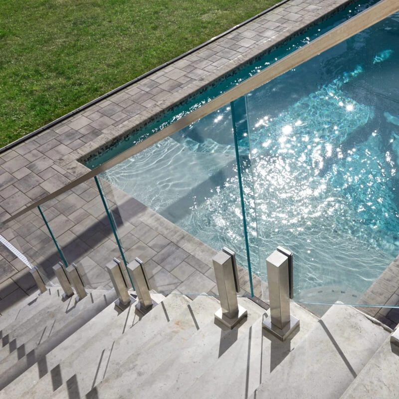 Ultra Clear low iron 4mm 6mm 8mm 10mm 12mm  balustrade railing fence curved tempered laminated glass