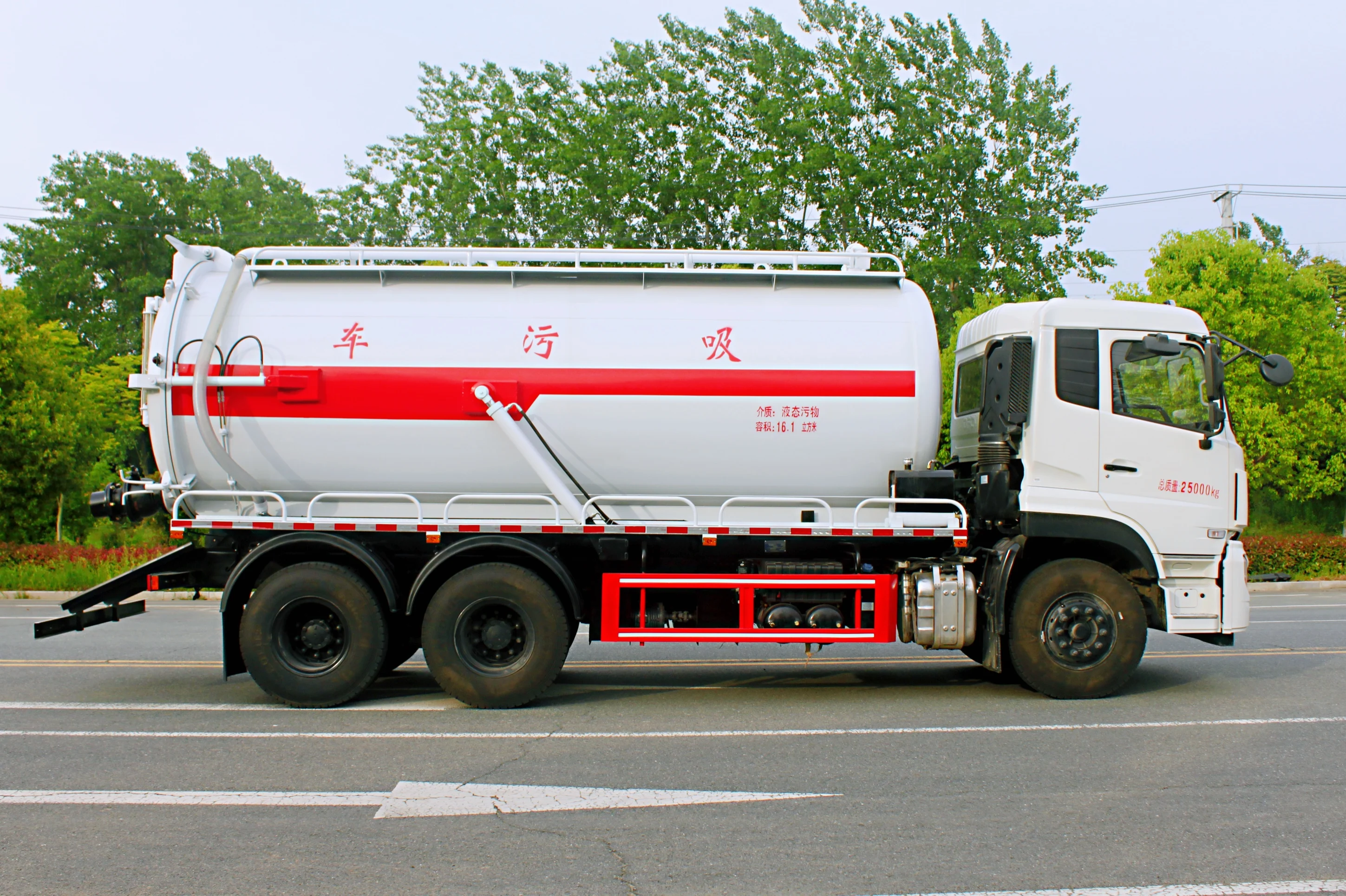 Dongfeng всасывающая канализационная цистерна резервуар для воды 6*4