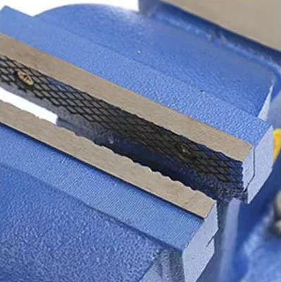 Heavy Duty Blue Routine Cast Iron Bench Vise Multi-Purpose Industrial Steel Bench Vise with Swivel Base OEM Customizable