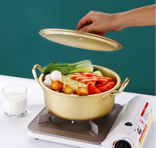 
XINCHU Korean Style Ramen Noodle Pot Quick Heating Gold Color Aluminum Cooking Pot 