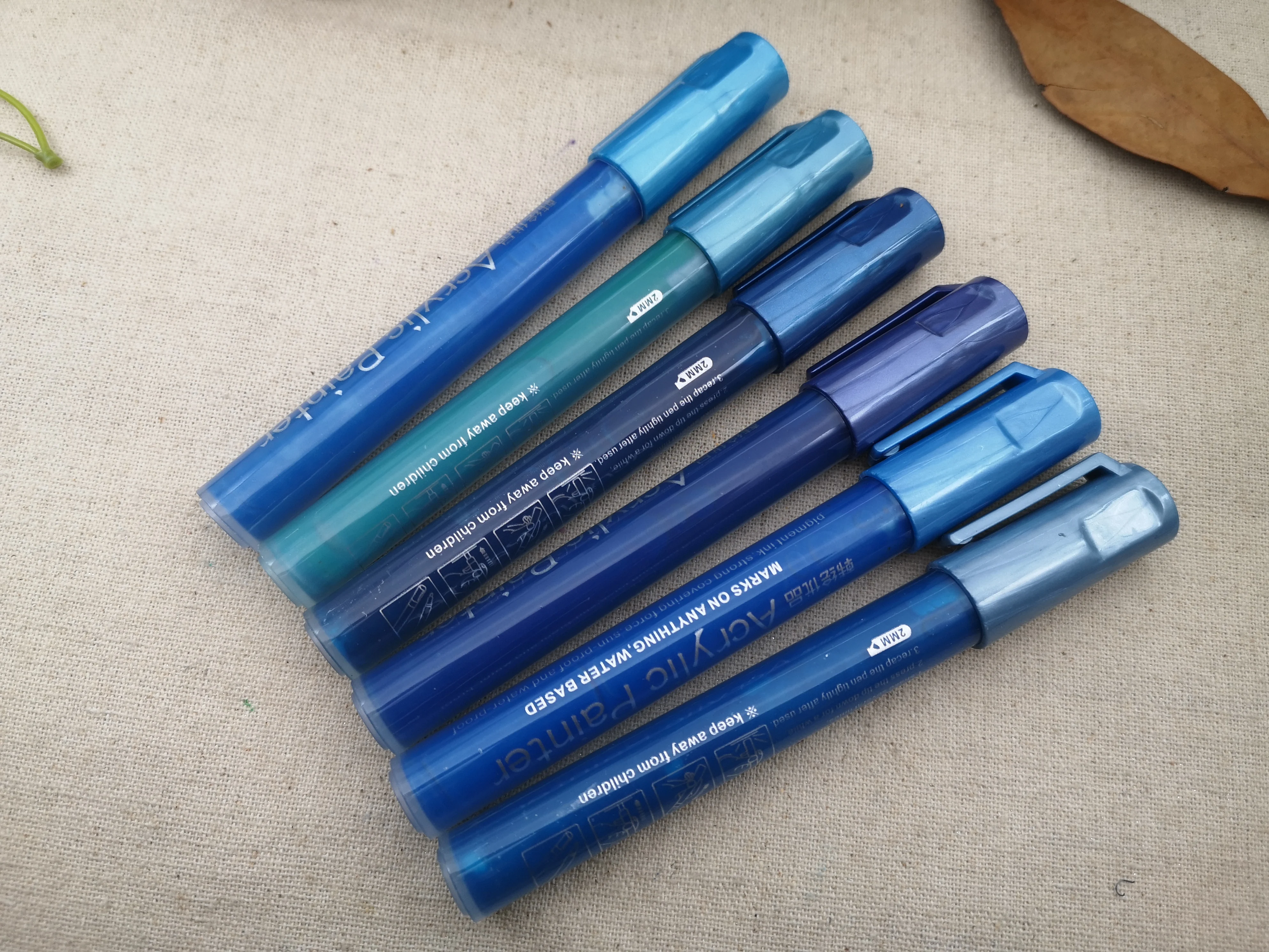 metallic waterproof  paint marker rock painting glitter pen