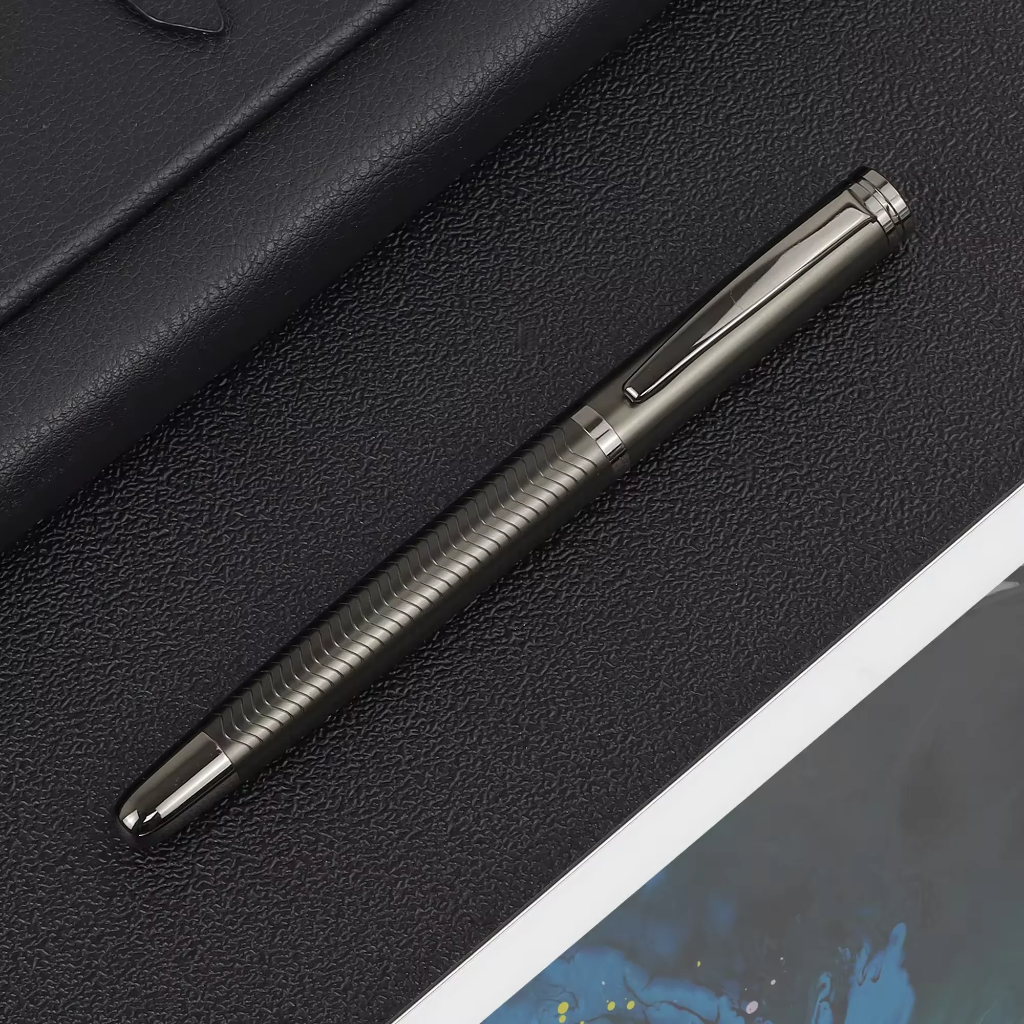 New Metal Engraved Pen Advertising Gift Pen High-end Business Sculpture Pen Printing LOGO