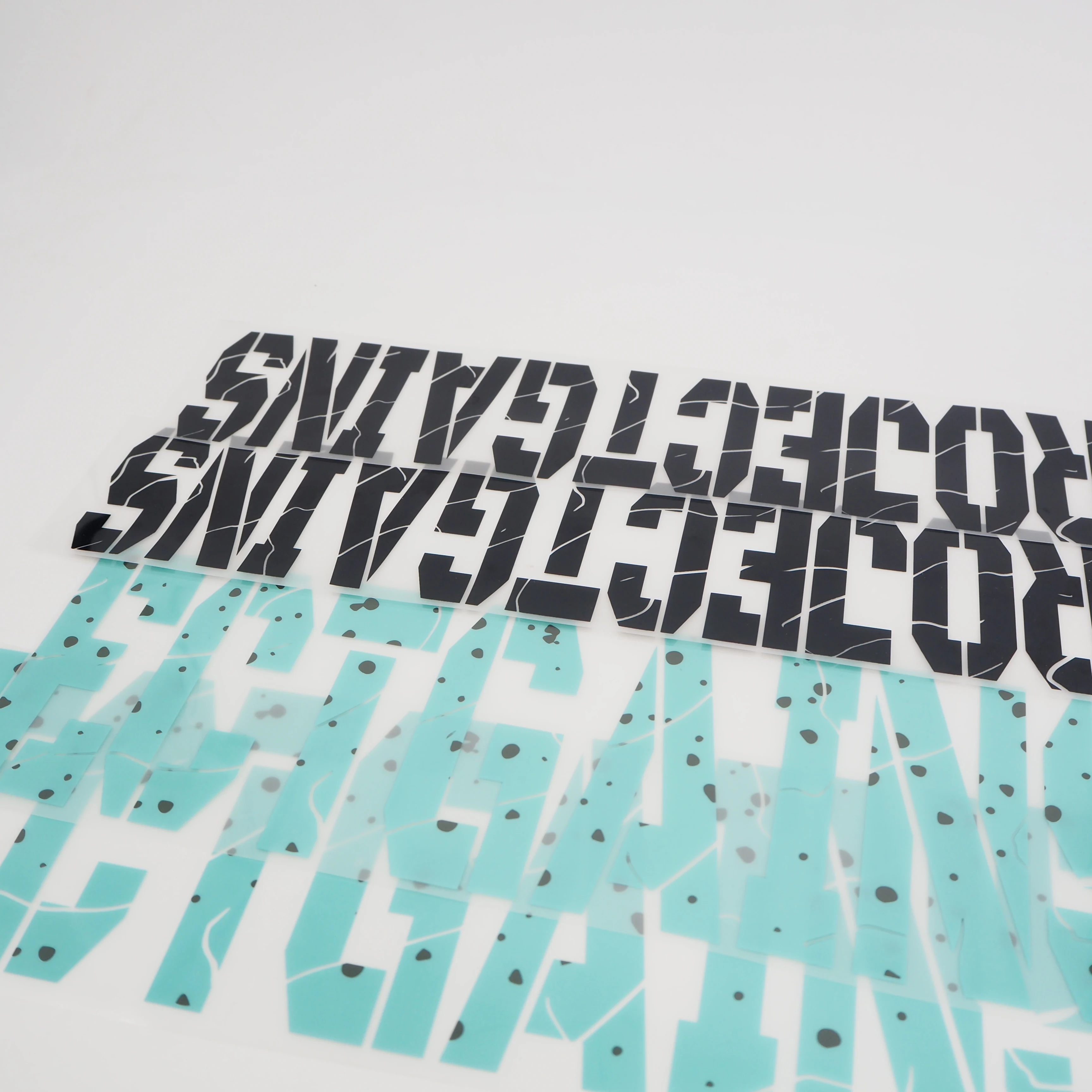 Custom Thermal Printed Embossed Heat Transfer 3D Thick Logo Rubber Silicone Label For Clothing Garment